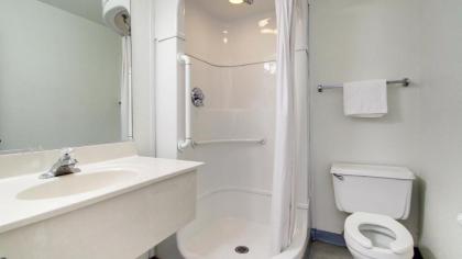 Motel 6-Owensboro KY - image 15