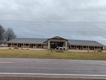 Owensville Motor Inn - image 6