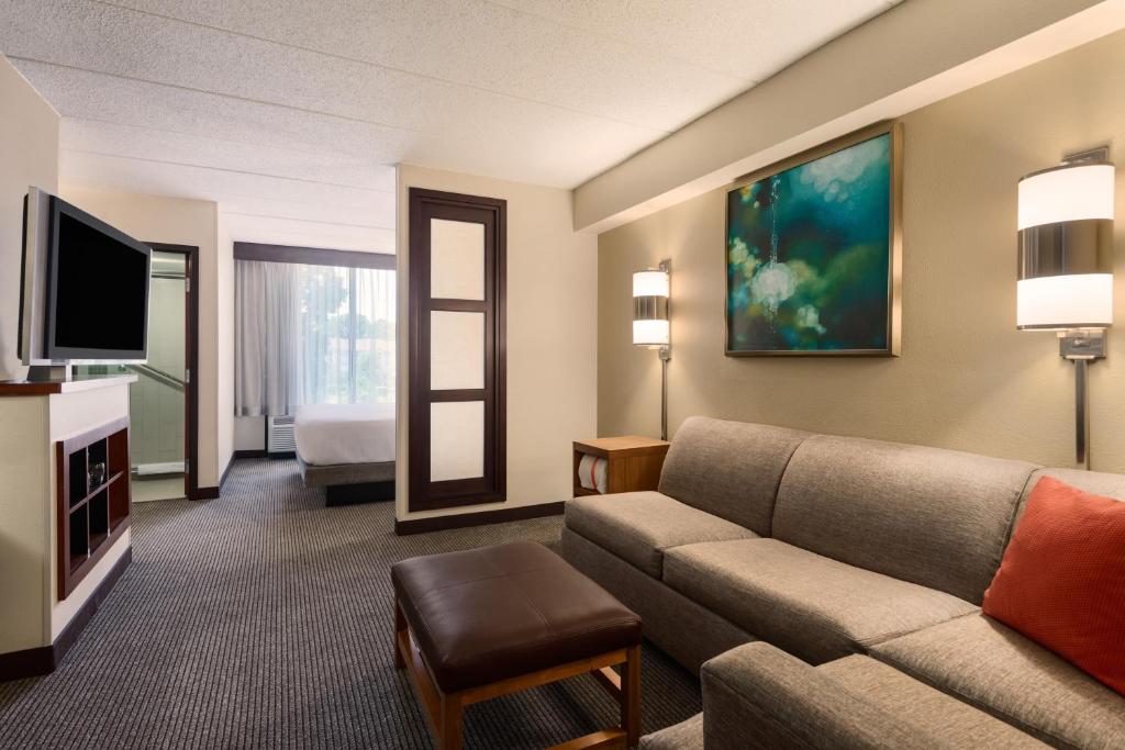 Hyatt Place Baltimore Owings Mills - image 7