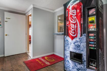 Econo Lodge Oxford - image 11