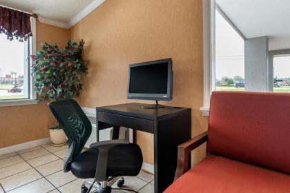 Econo Lodge Oxford - image 14