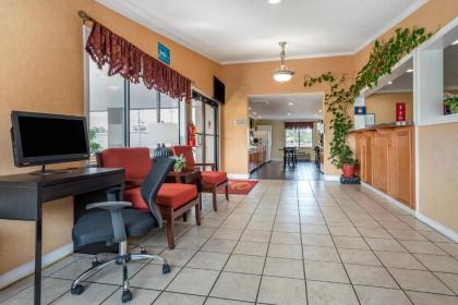 Econo Lodge Oxford - image 15