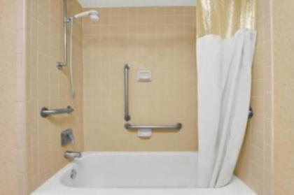 Super 8 by Wyndham Oxford - image 15