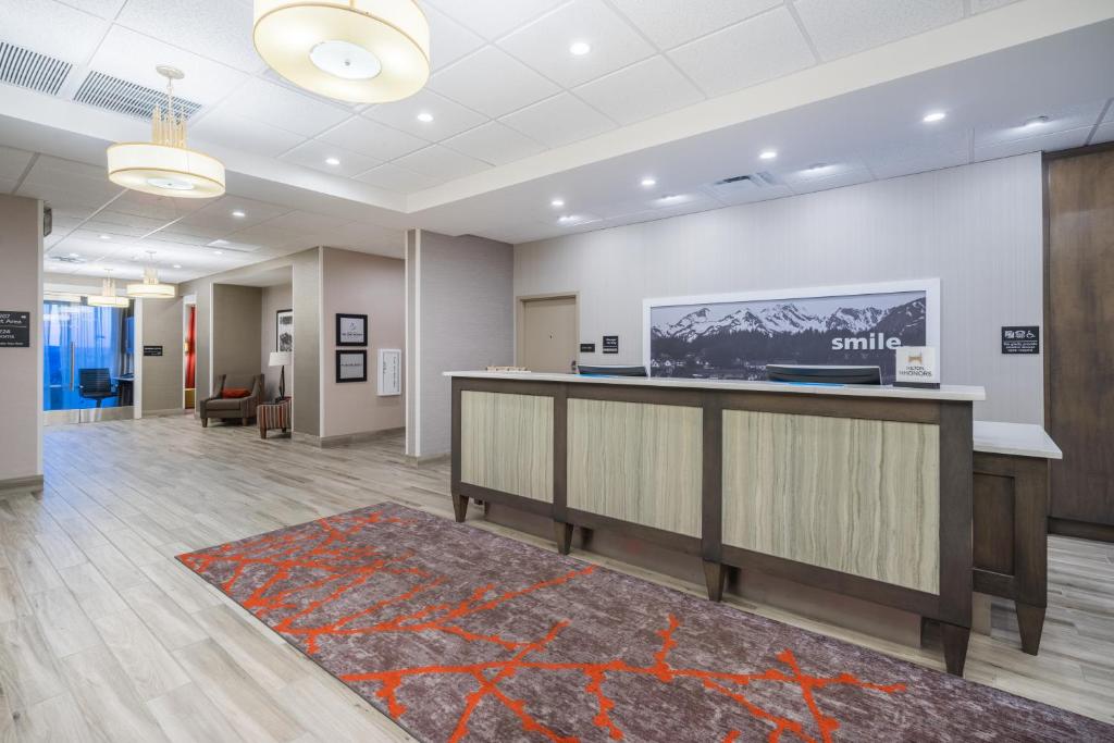 Hampton Inn by Hilton Oxford ME - image 5