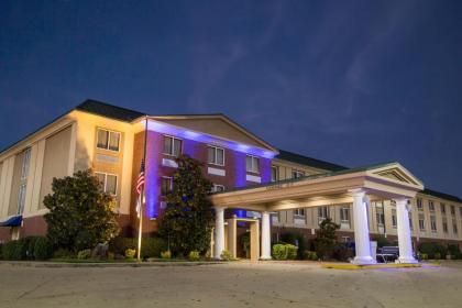 Holiday Inn Express & Suites - Oxford an IHG Hotel