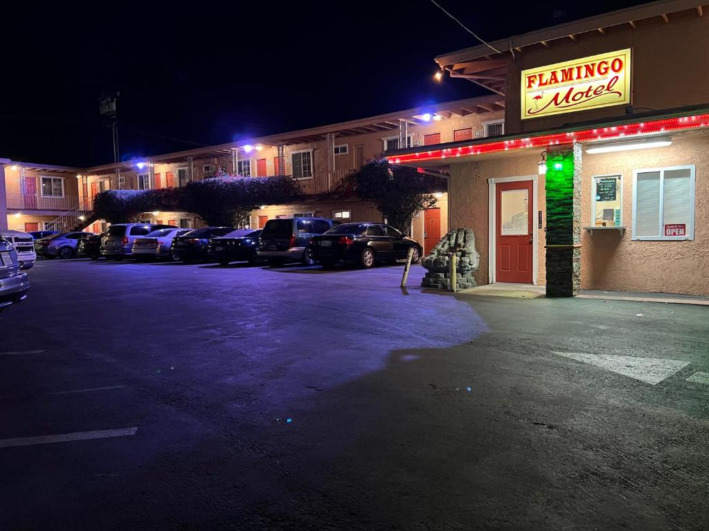 Flamingo Motel Oxnard - main image