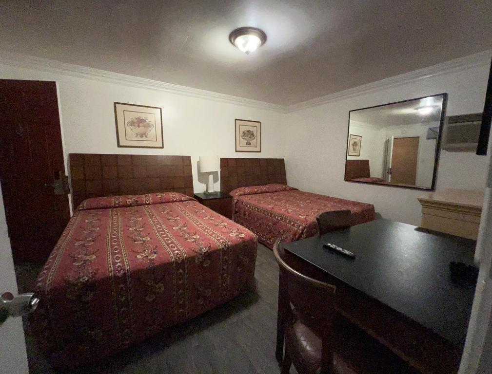 Flamingo Motel Oxnard - image 7