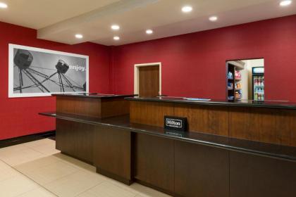Hampton Inn & Suites National Harbor/Alexandria Area - image 18