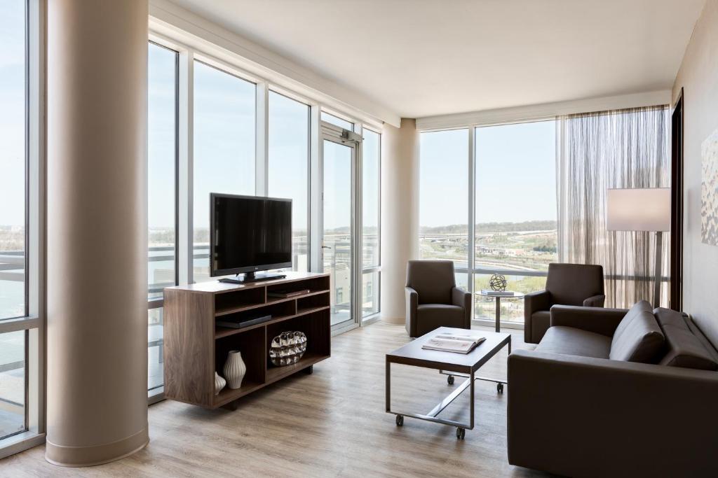 AC Hotel National Harbor Washington DC Area - image 4