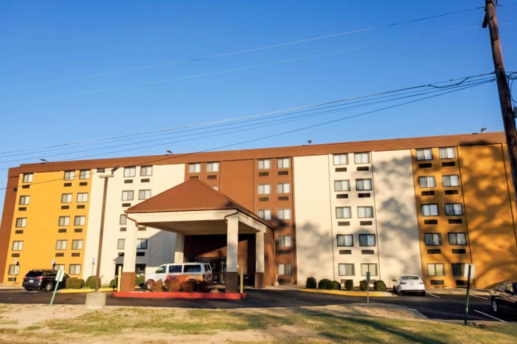 Comfort Inn Oxon Hill - main image