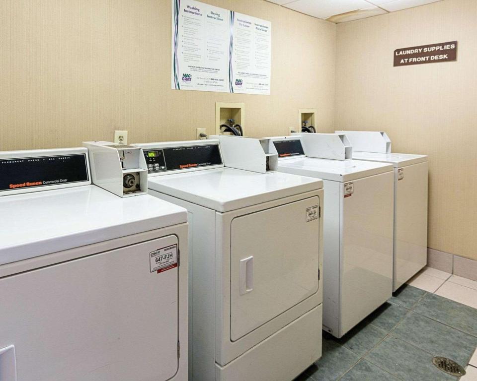 Comfort Inn Oxon Hill - image 2