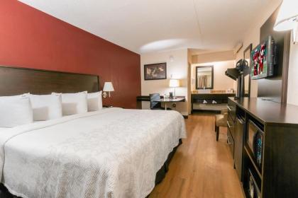 Red Roof Inn PLUS+ Washington DC - Oxon Hill - image 13