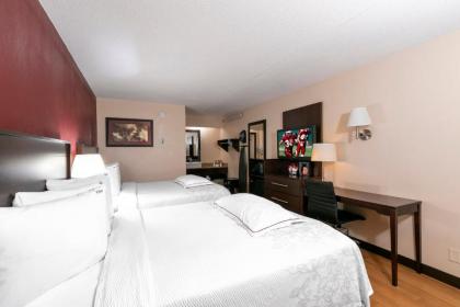 Red Roof Inn PLUS+ Washington DC - Oxon Hill - image 2