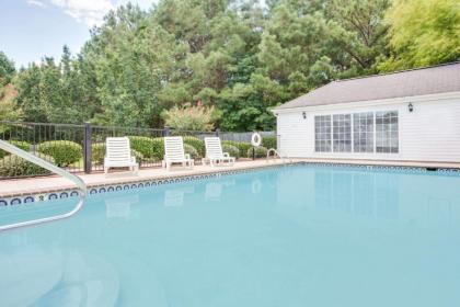 Baymont by Wyndham Ozark - image 11