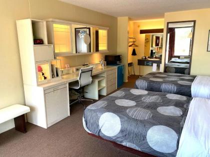 Oxford Inn - image 4