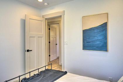 Chic Retreat with Deck about 9 Mi to Downtown Springfield - image 14