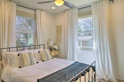 Chic Retreat with Deck about 9 Mi to Downtown Springfield - image 15