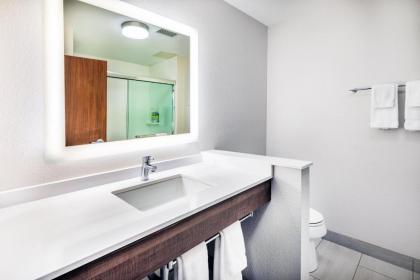 Holiday Inn Express & Suites Ozona an IHG Hotel - image 15