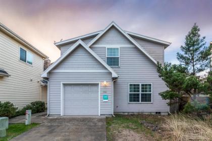 Beach Nest Fantastic dog friendly with a hot tub Easy beach access