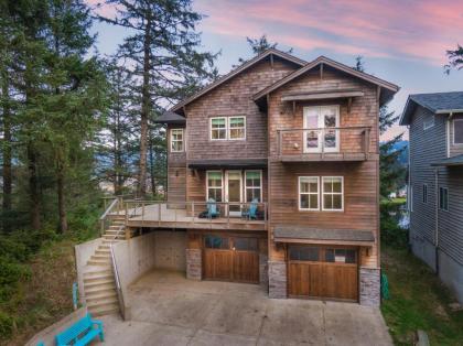 Riverfront Dream luxurious 6 bdrm home with views in the heart of Pacific City - image 9