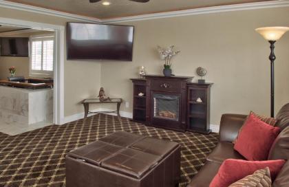 Lovers Point Inn - image 7