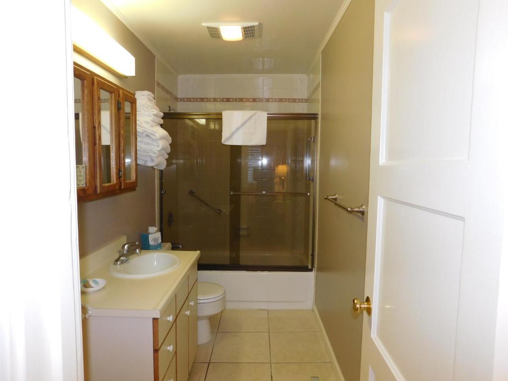 Pine Acres Lodge - image 6