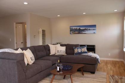 Walking Distance to Beach and Monterey Bay - image 15