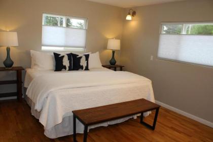 Walking Distance to Beach and Monterey Bay - image 9