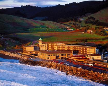 Pacifica Lighthouse Hotel Trademark Collection by Wyndham