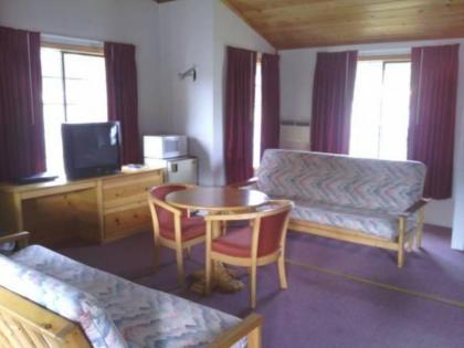 Packwood Inn - image 1