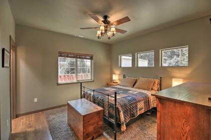 Rustic Cabin Near Mt Rainier Fire Pit and BBQ - image 11