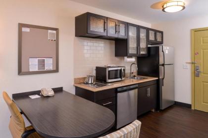 Candlewood Suites Paducah an IHG Hotel - image 14
