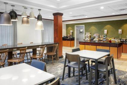 Fairfield Inn and Suites Paducah - image 13