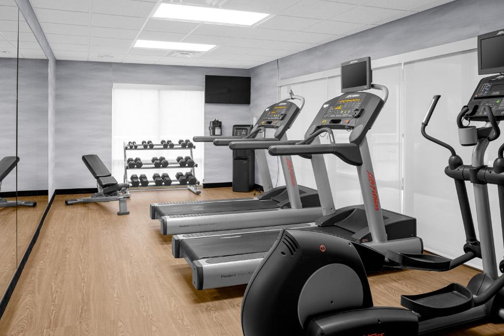 Fairfield Inn and Suites Paducah - image 2
