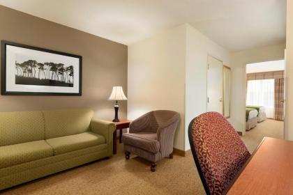 Country Inn & Suites by Radisson Paducah KY - image 6