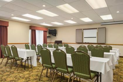 Country Inn & Suites by Radisson Paducah KY - image 9