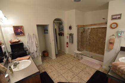 The Bear's Den B&B - image 10