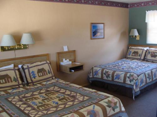 San Juan Motel & Cabins - image 2