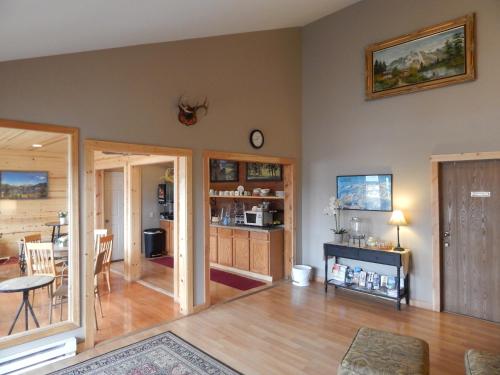 Alpine Inn - image 3