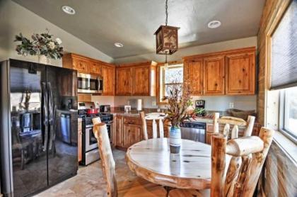 Pagosa Springs Apartment - Hot Tub and Spacious Deck - image 5
