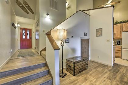 Contemporary Condo with A and C 4 Miles to Hot Springs! - image 13