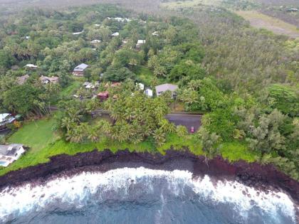 Whale House Kehena Beach