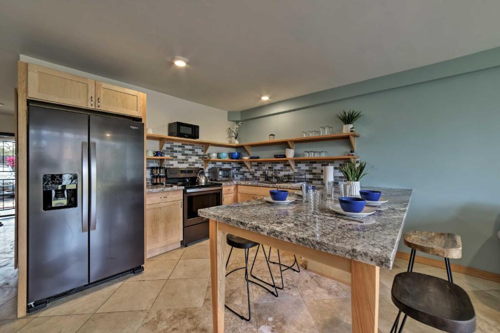 Condo with Lanai-At Beginning of Road to Hana! - image 6