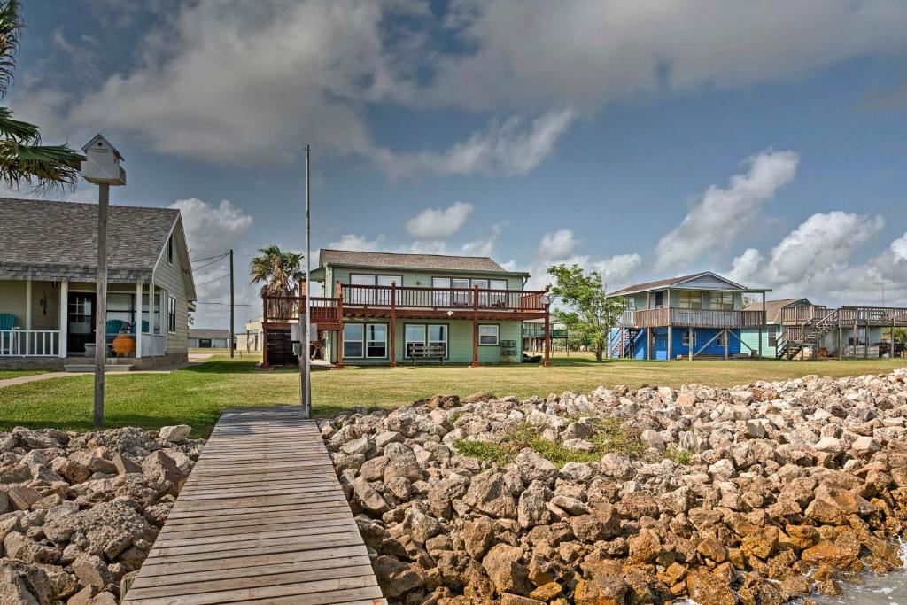 The Crab Trap Palacios House on Matagorda Bay! - main image
