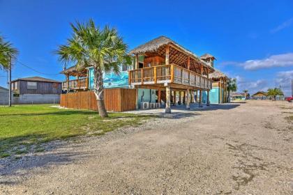 Las Brisas Home with Lighted Fishing Pier and Kayaks - image 7