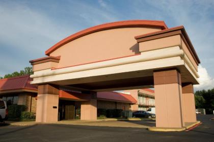 Express Inn & Suites - image 6