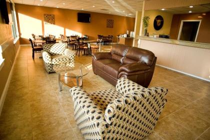 Express Inn & Suites - image 9
