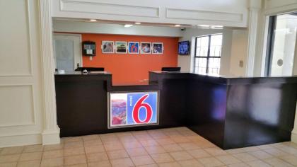 Motel 6-Palestine TX - image 14