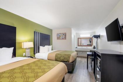 Econo Lodge Palestine - image 6
