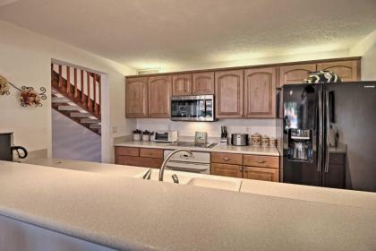 Relaxing Palm Beach Getaway with Pool Access - image 11